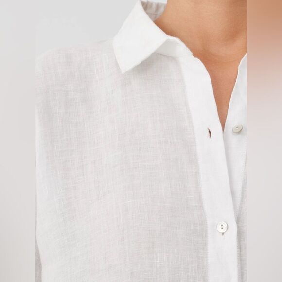 Handkerchief Linen Classic Collar Shirt in color Plum - Picture 4 of 8